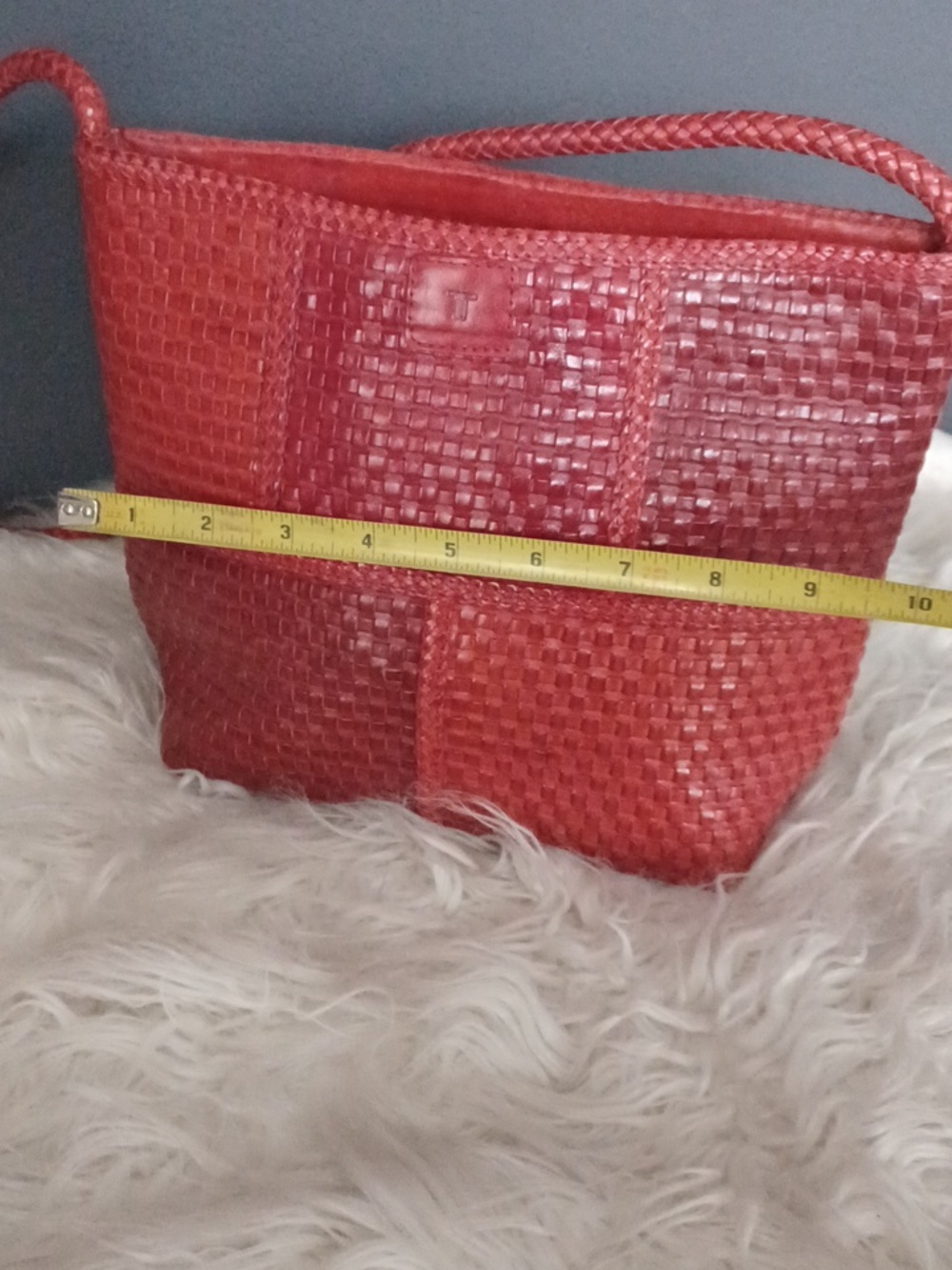 Woven Brazilian Leather Shoulder Bag - Picture 11 of 16